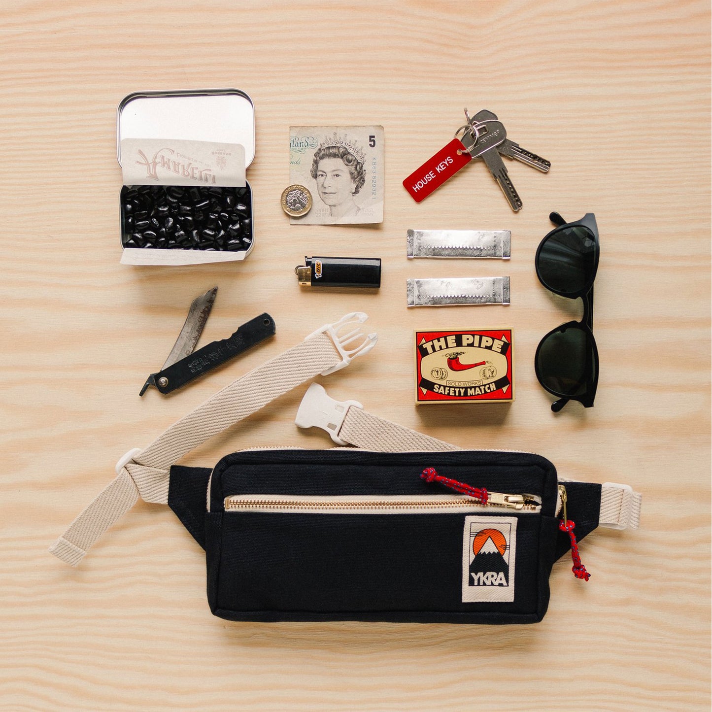 
                  
                    FANNY PACK Schwarze Tasche
                  
                