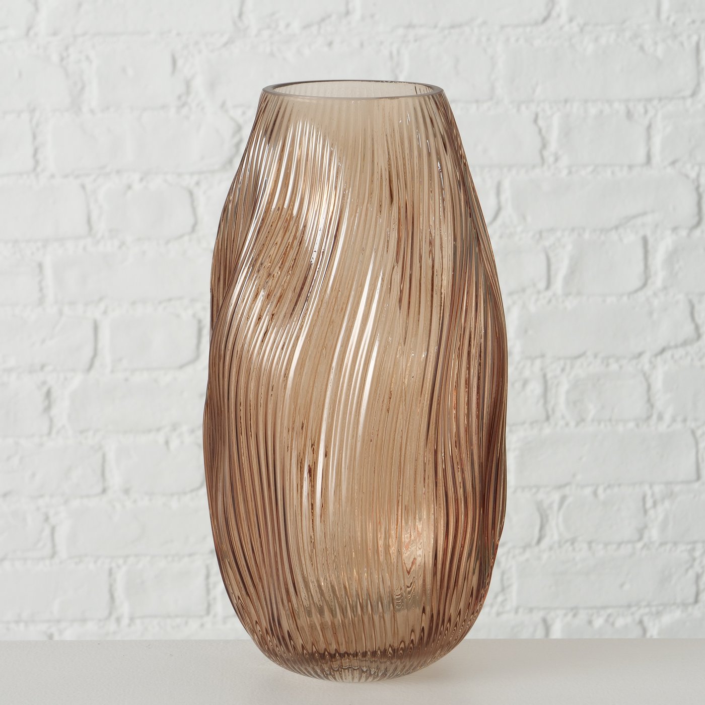 
                  
                    SALUNA Beige Glass Vase
                  
                