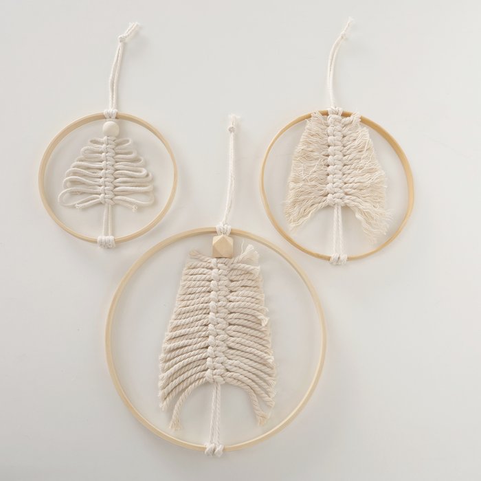 
                  
                    RUMBANO Mittlerer natürlicher Baumschmuck
                  
                