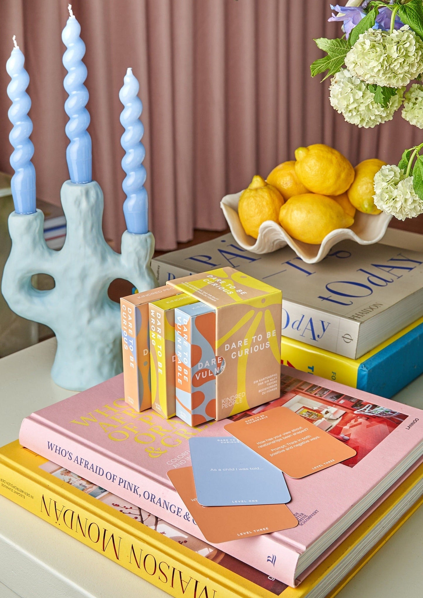 
                  
                    „DARE TO BE CURIOUS“-Kartenspiel in englischer Ausgabe
                  
                