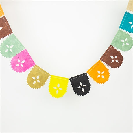 
                  
                    LACE Multicolour Garland
                  
                