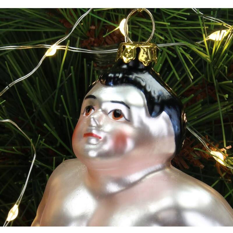 
                  
                    Rote Sumo-Wrestler-Weihnachtsdekoration
                  
                