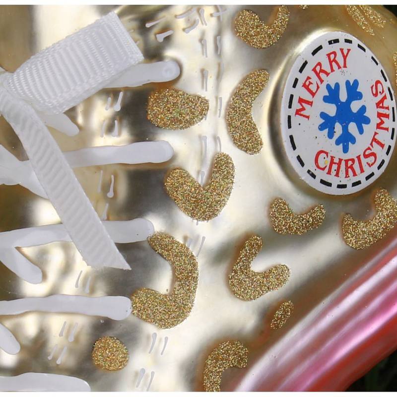 
                  
                    Gold-Sneaker-Glas-Ornament
                  
                