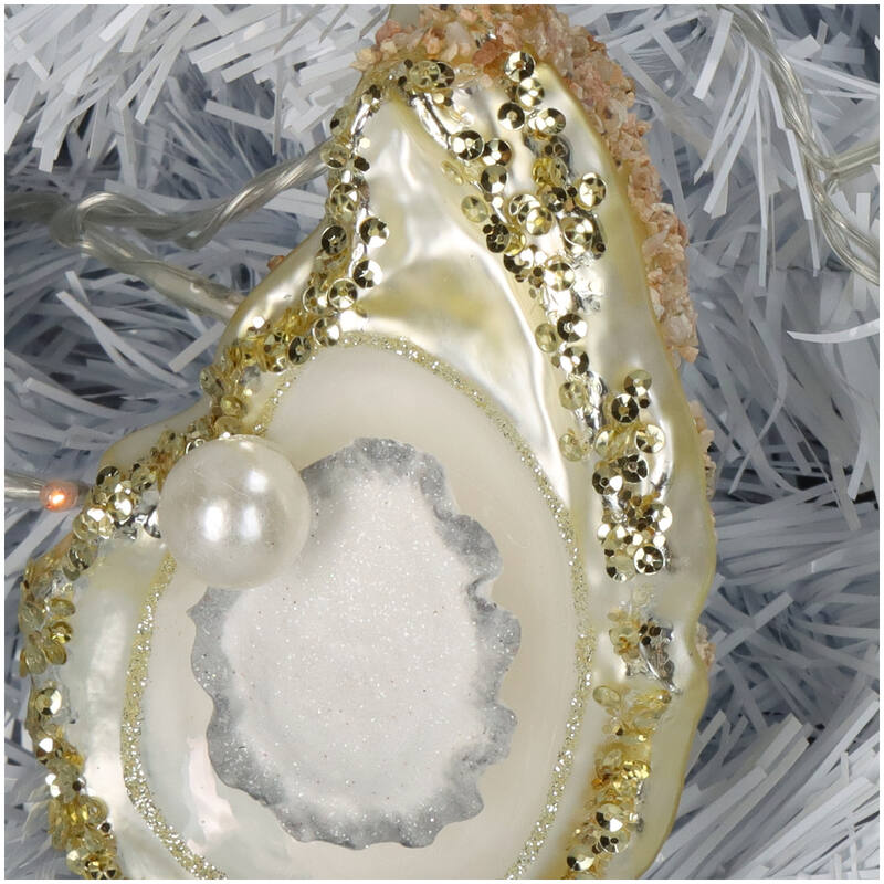 
                  
                    Goldene Austern-Weihnachtsdekoration
                  
                