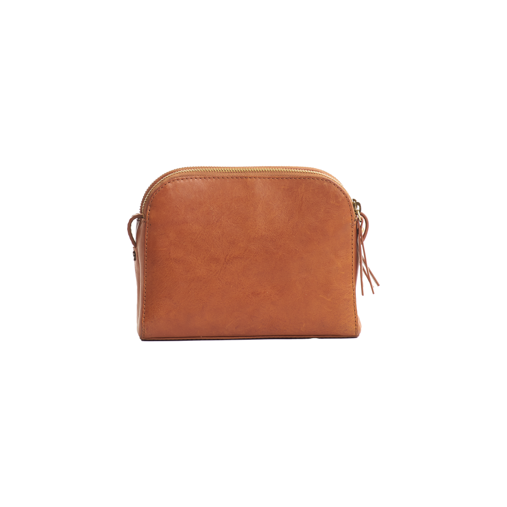
                  
                    EMILY Cognacfarbene Stromboli-Ledertasche
                  
                