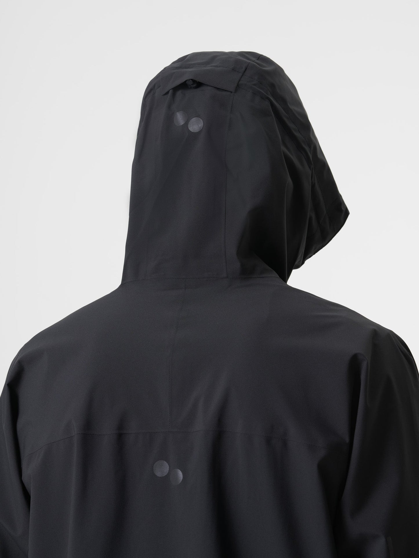 
                  
                    Torfschwarze Aestech-Parkajacke
                  
                