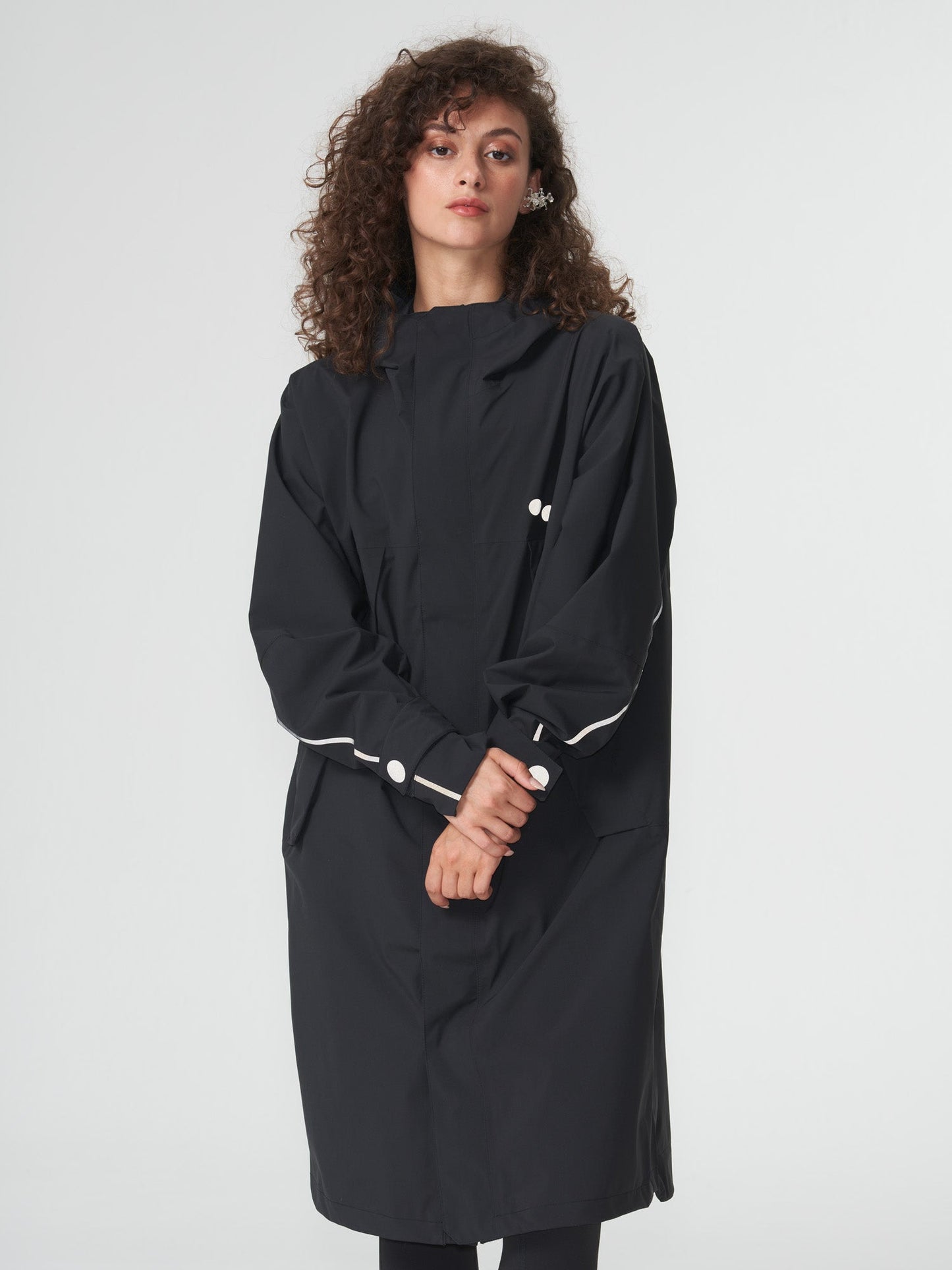 
                  
                    Torfschwarze Aestech-Parkajacke
                  
                