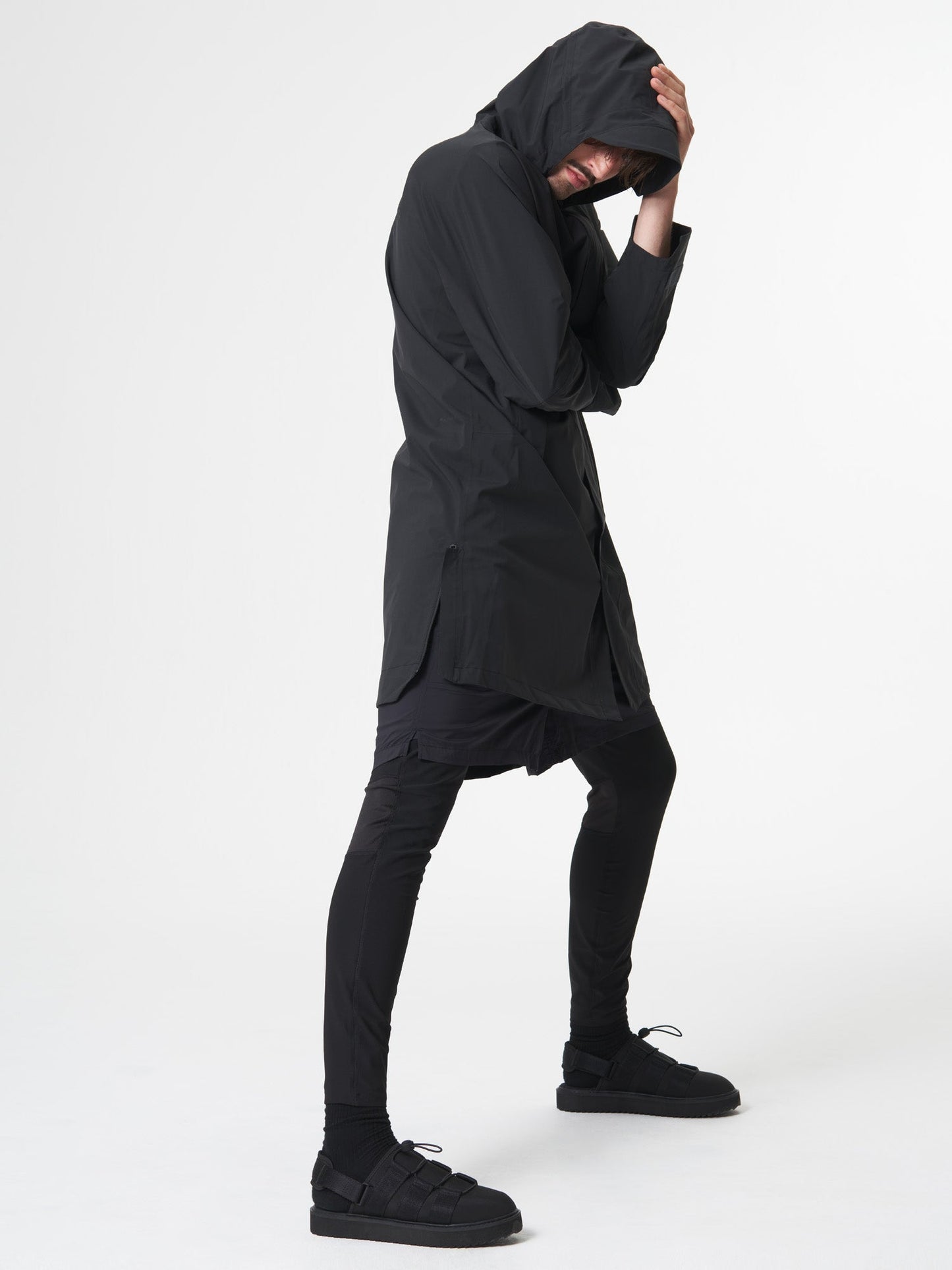 
                  
                    Torfschwarze Aestech-Parkajacke
                  
                