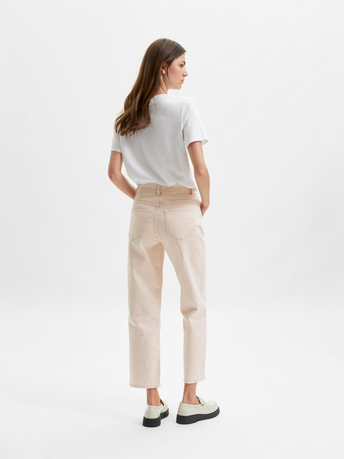 
                  
                    SLFMARY Peach Whip Straight Jeans mit mittlerer Taille
                  
                