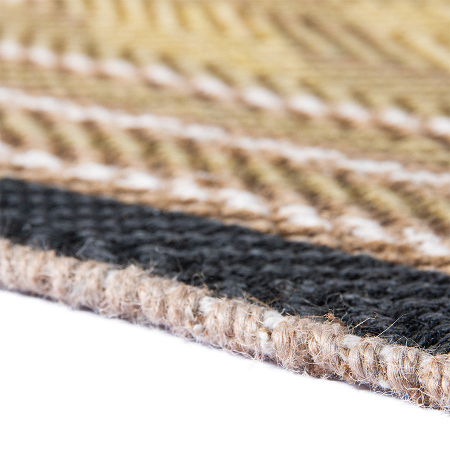 
                  
                    Bedruckter Retro-Teppich 
                  
                