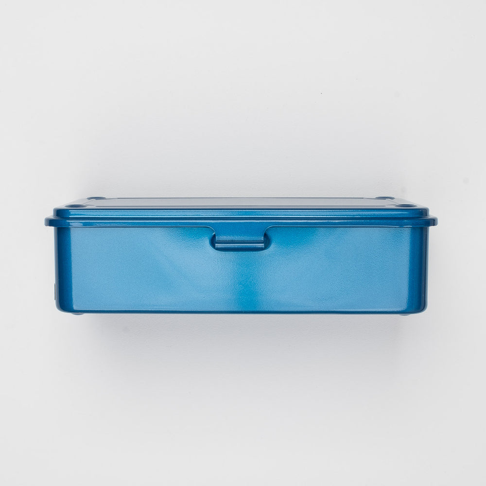 Kleine blaue Stahlbox