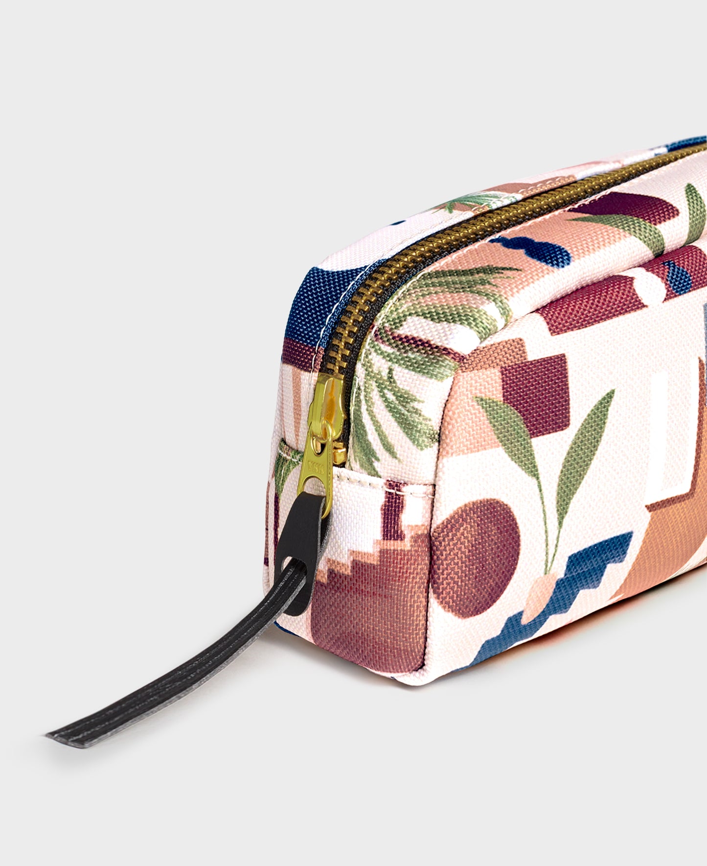 
                  
                    EDEN Kleine Kosmetiktasche
                  
                