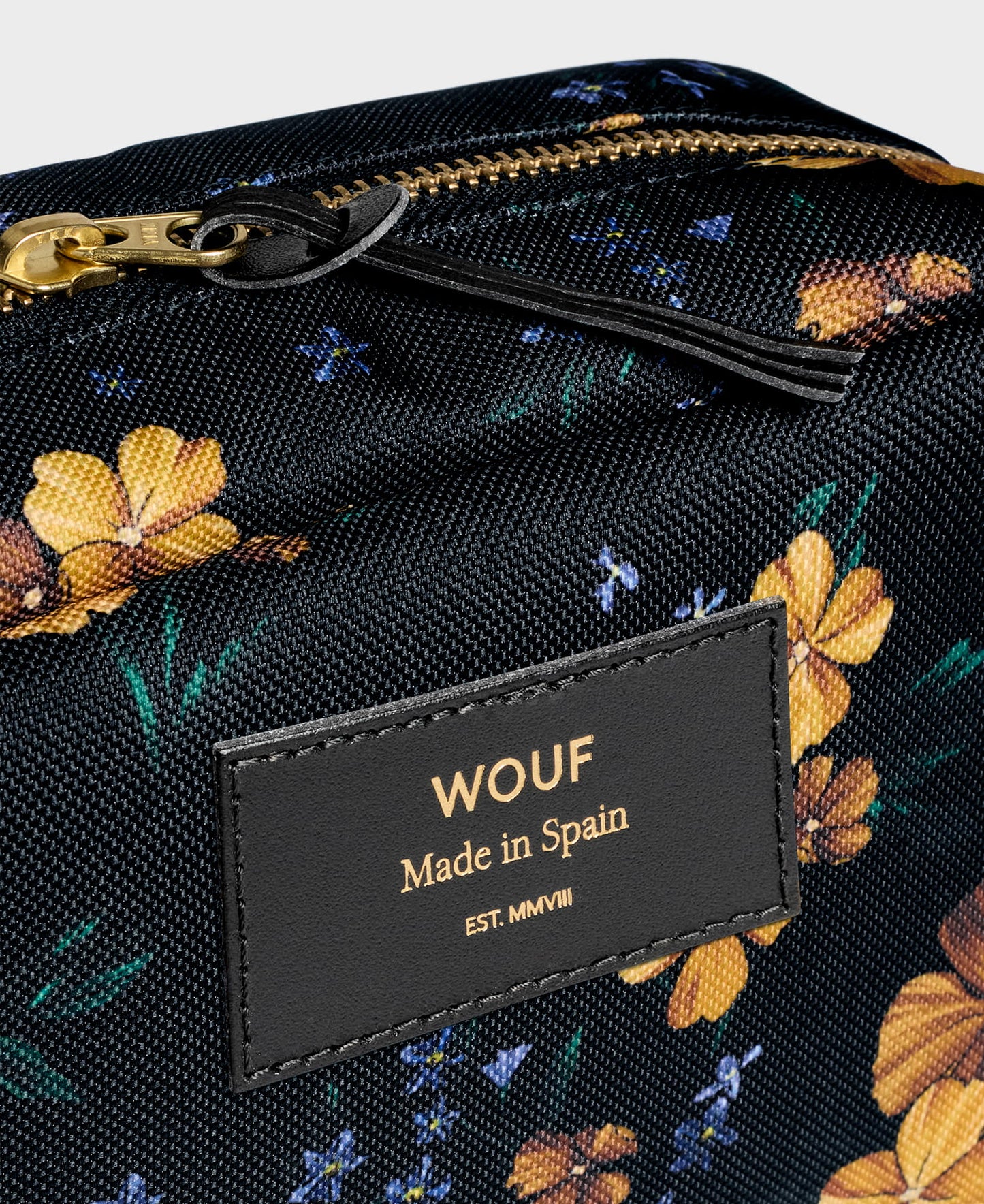 
                  
                    ADELE Große Kosmetiktasche
                  
                