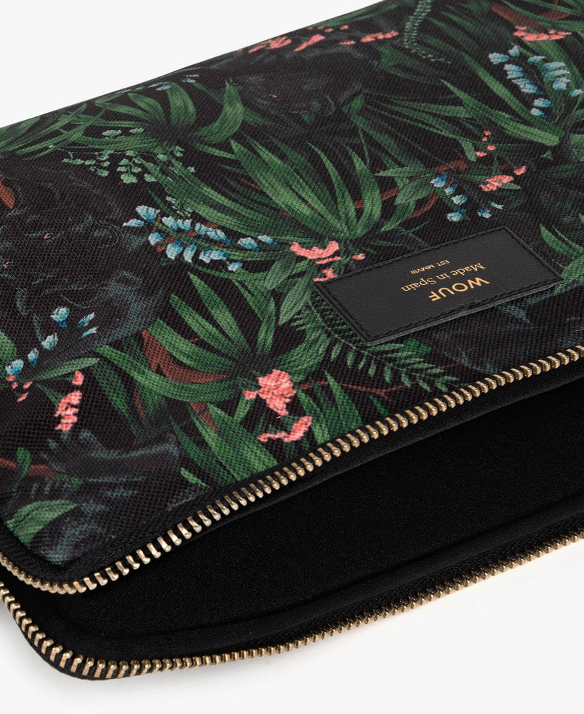 
                  
                    Janne Tablet Sleeve
                  
                