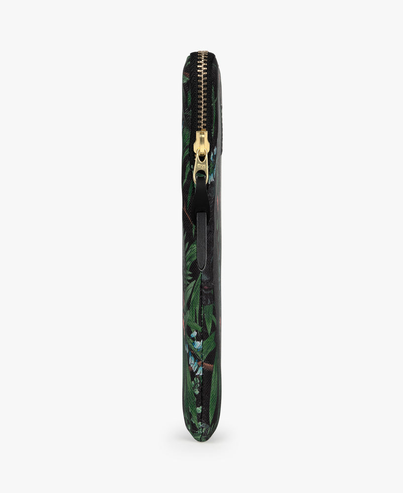 
                  
                    Janne Tablet Sleeve
                  
                
