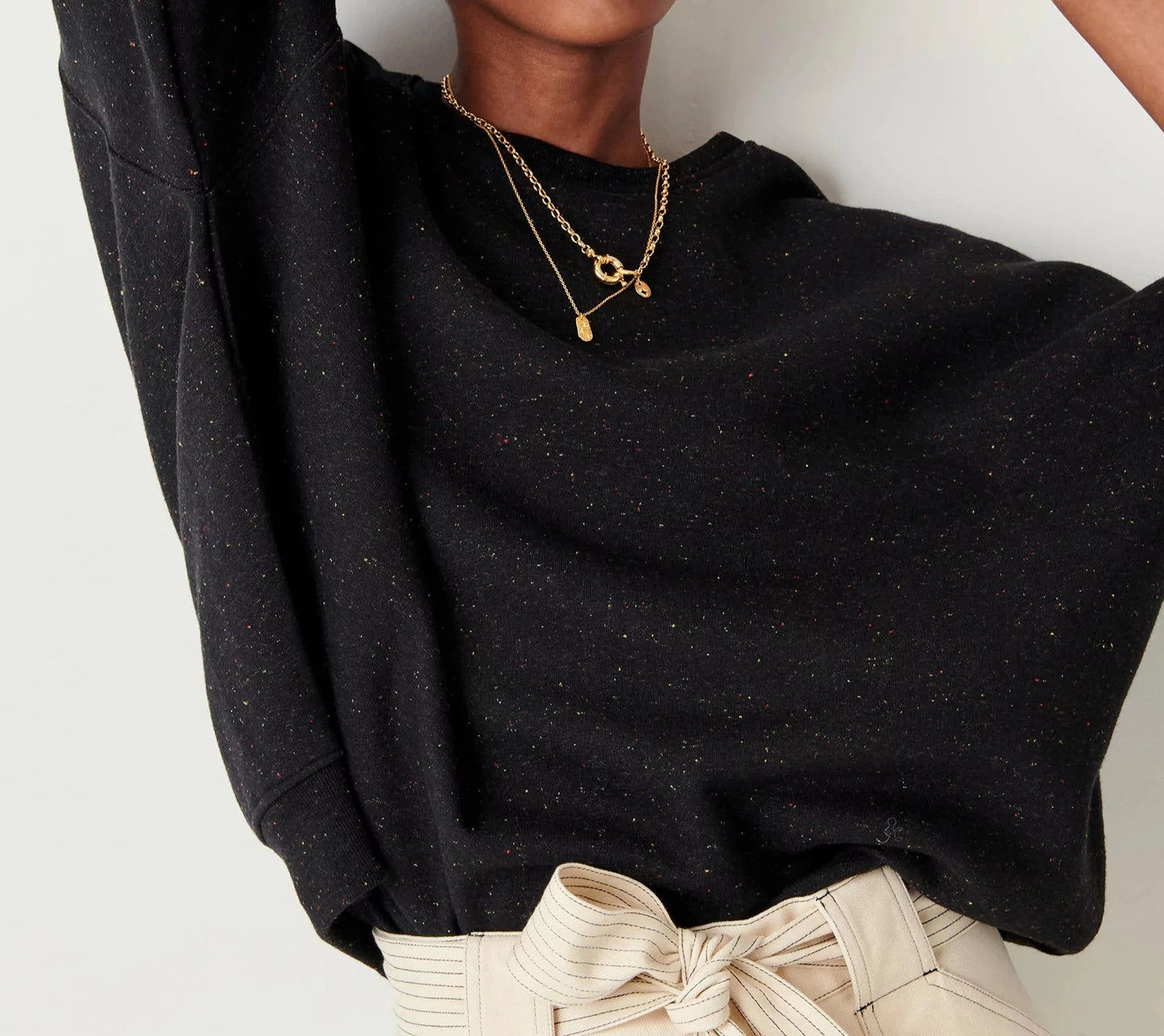 
                  
                    CHEBBI Pullover aus schwarzem Granit
                  
                