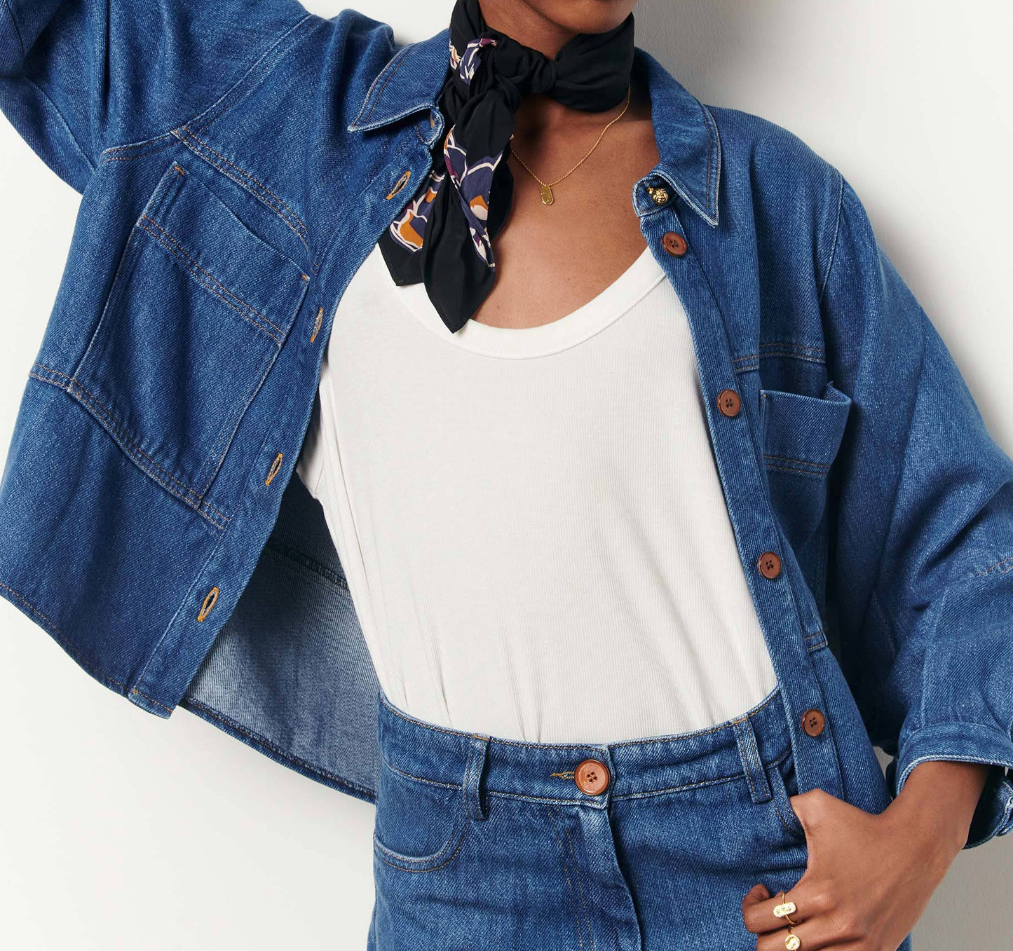 
                  
                    LEONE Denim Blue Jacket
                  
                