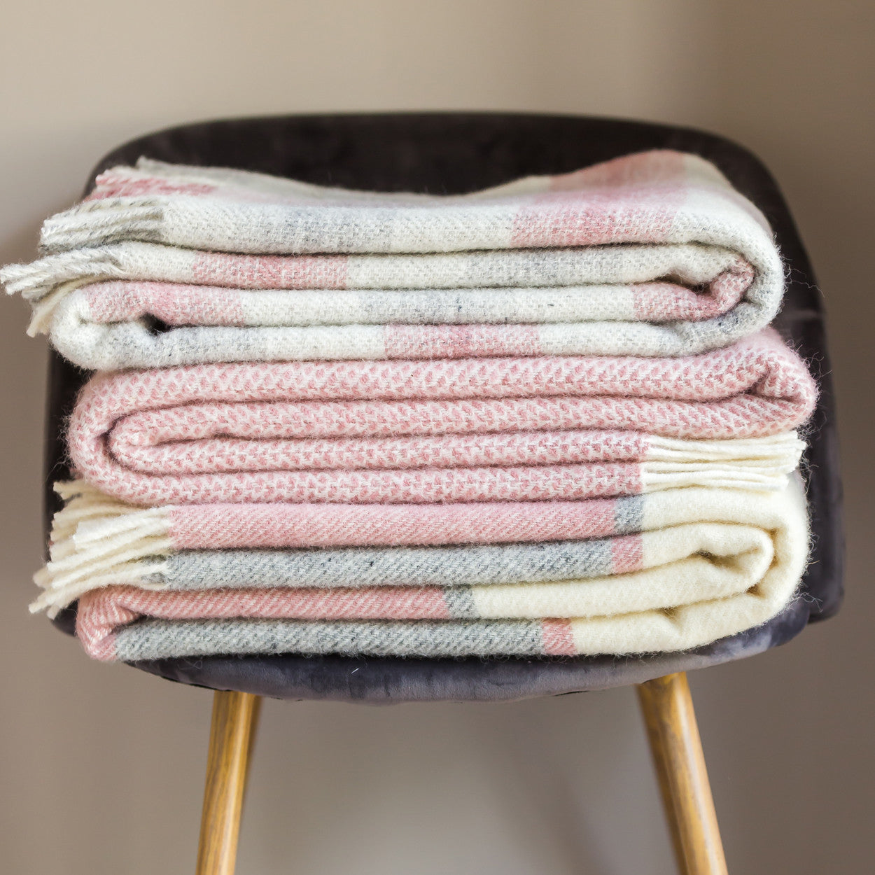
                  
                    BEEHIVE Dusky Pink Pure New Wool Throw
                  
                