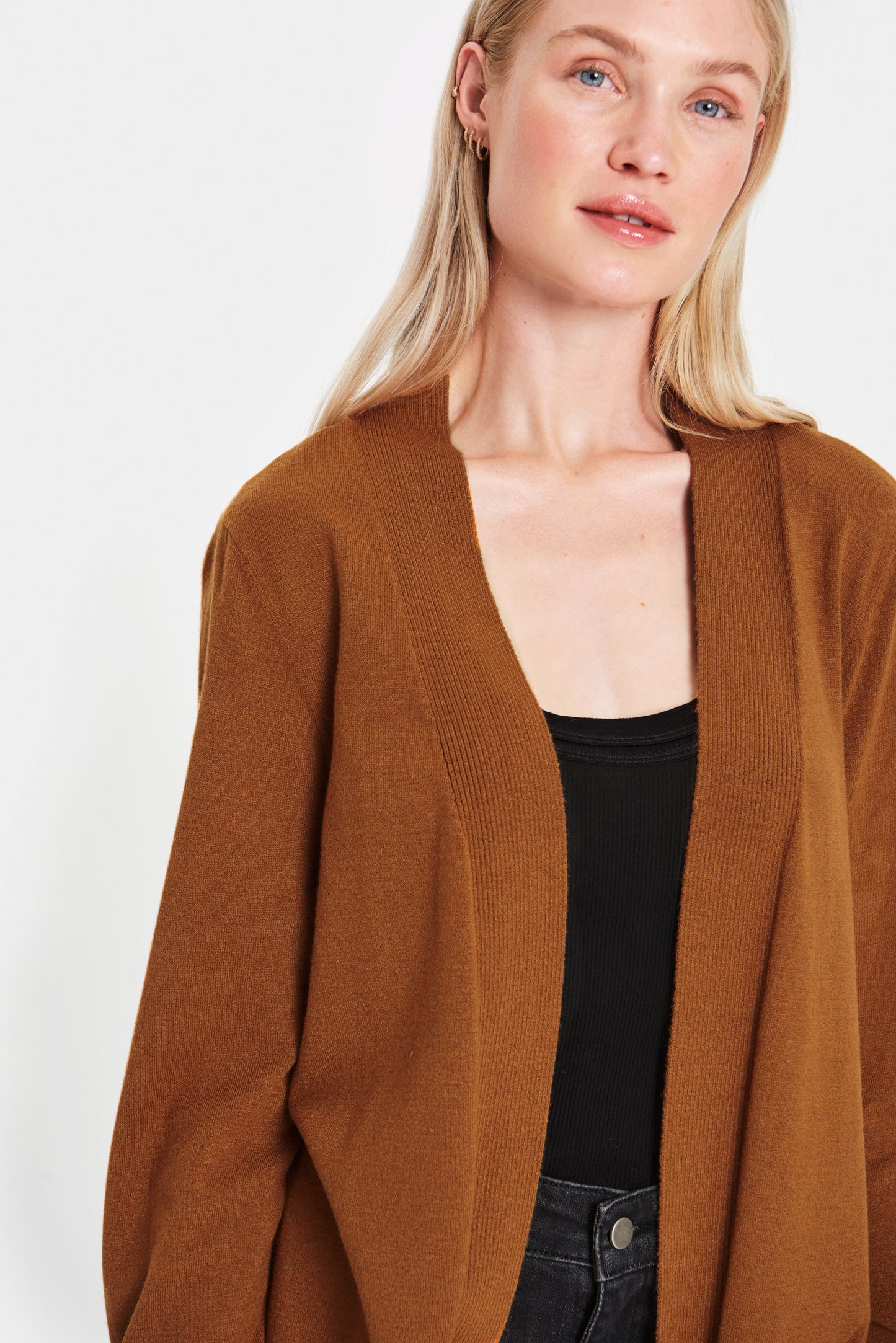 
                  
                    CASANDRASZ Cathay Spice Melange-Strickjacke
                  
                
