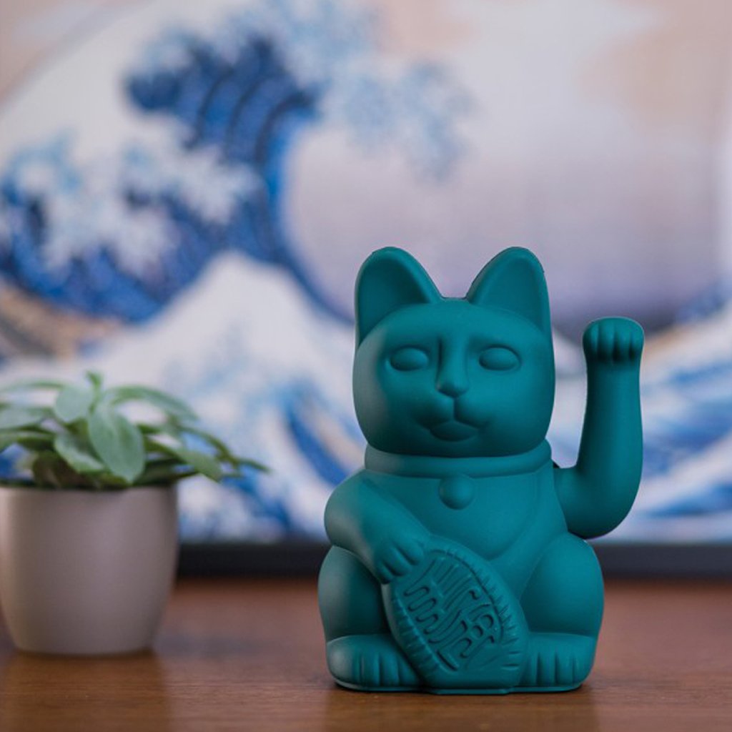 
                  
                    MANEKI NEKO Grünes winkendes Glückskatzen-Ornament
                  
                