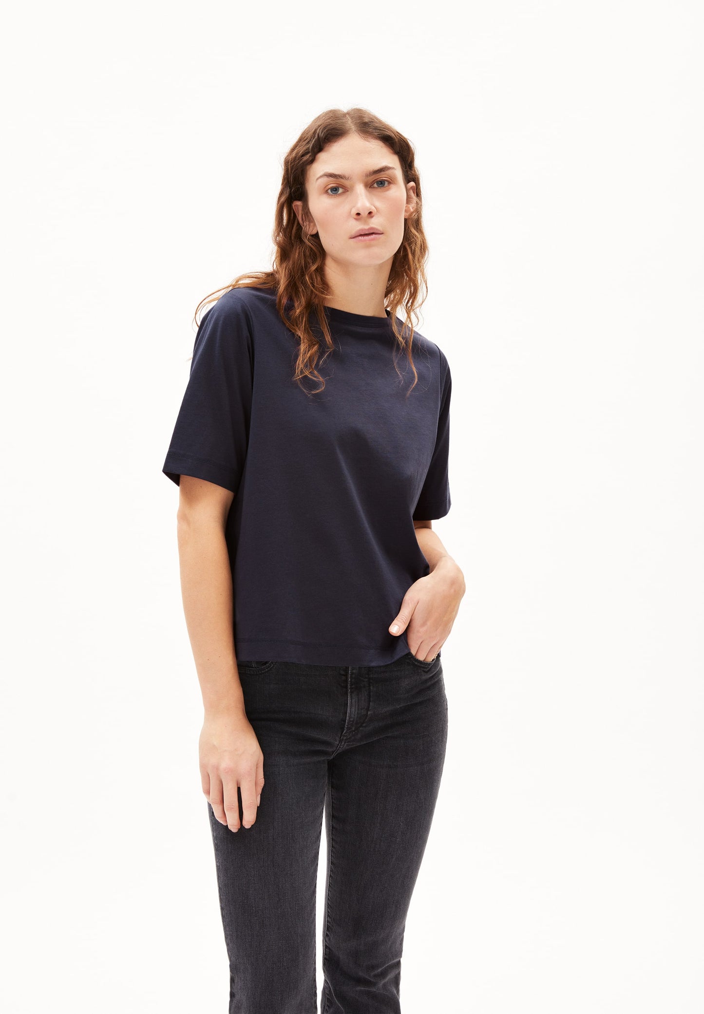 
                  
                    FINIAA MERCERISIERTES Nachthimmel-T-Shirt
                  
                
