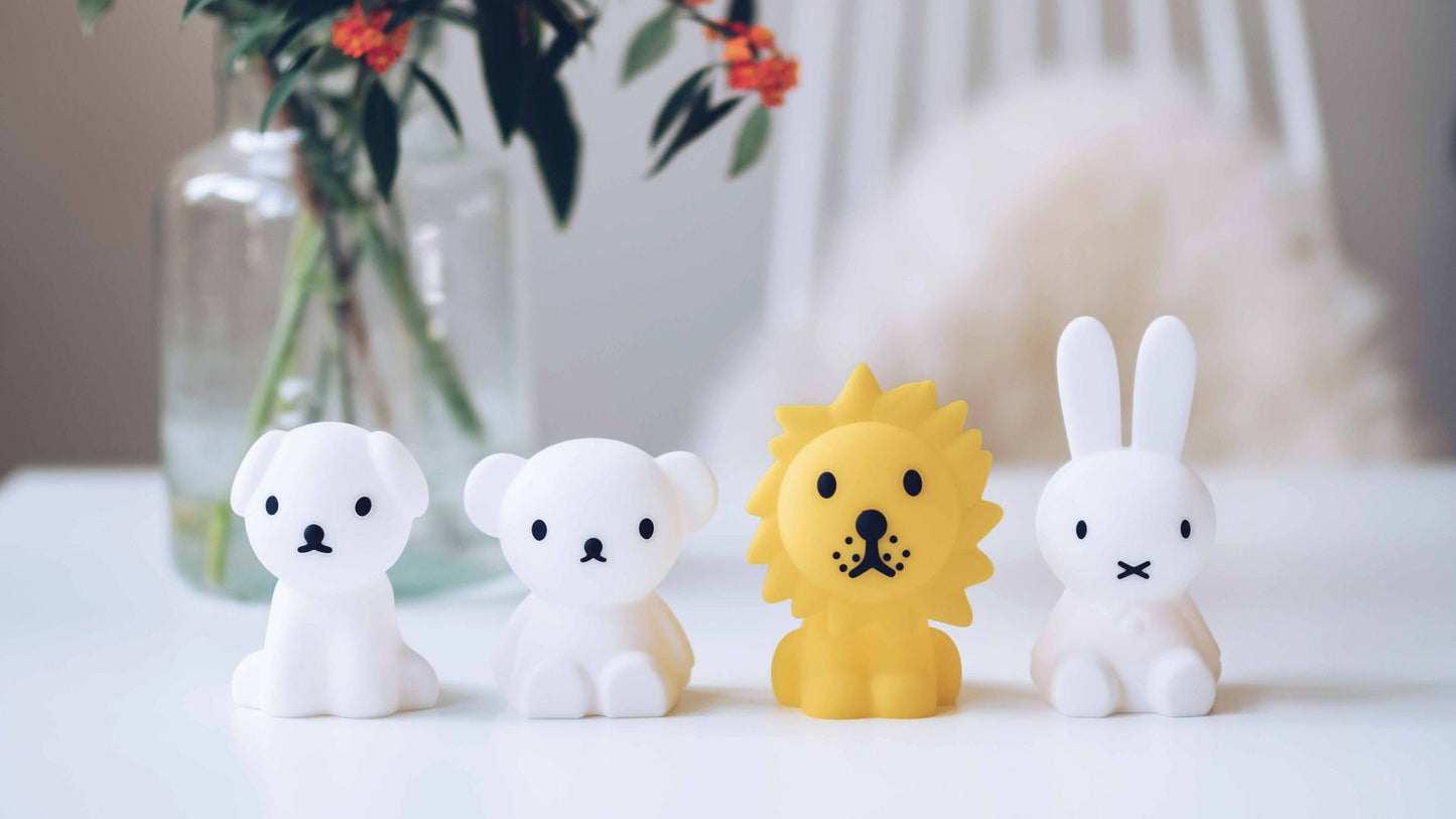 
                  
                    LION Yellow Bundle Of Light Lamp
                  
                