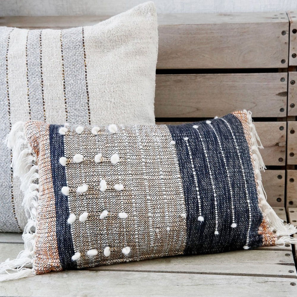 
                  
                    Details Cushion
                  
                