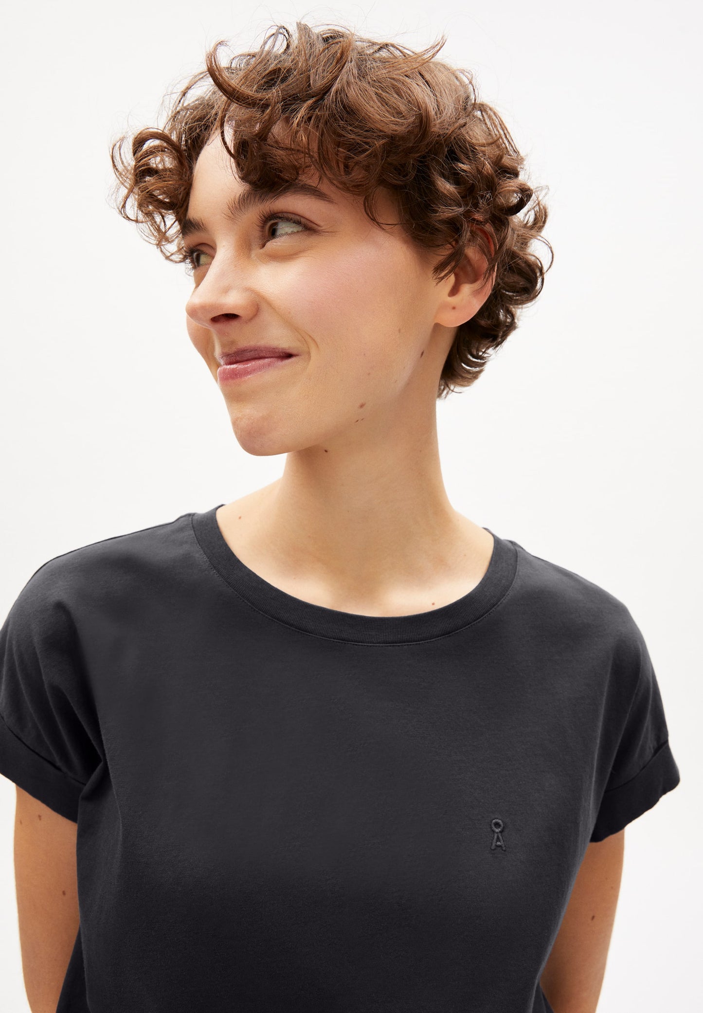 
                  
                    IDAA Graphit-T-Shirt
                  
                