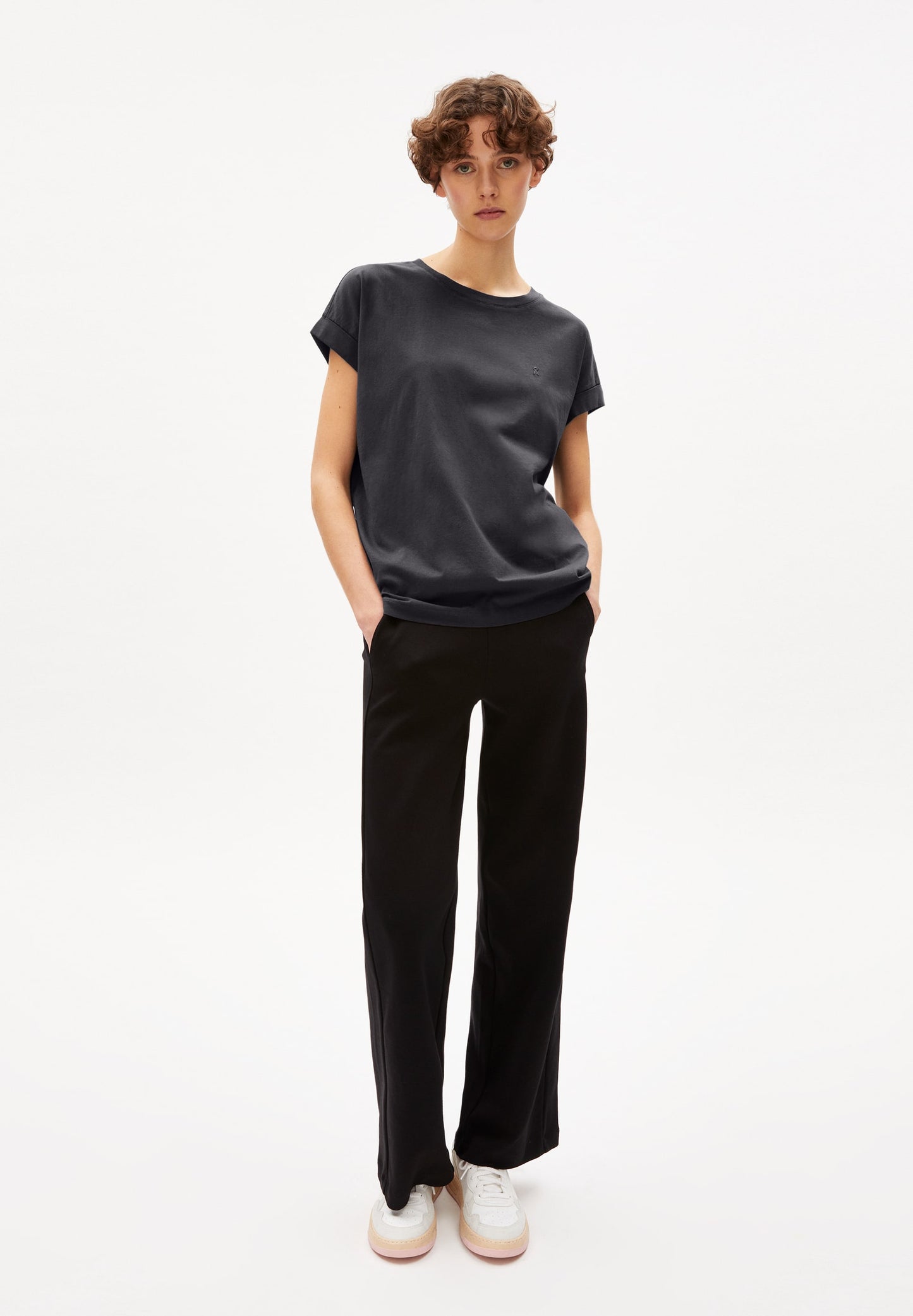 
                  
                    IDAA Graphit-T-Shirt
                  
                