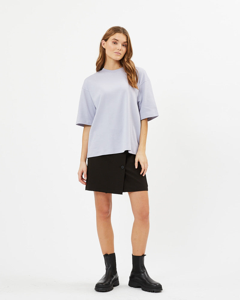 
                  
                    AARHUSI Languid Lavendel T-Shirt aus Bio-Baumwolle
                  
                