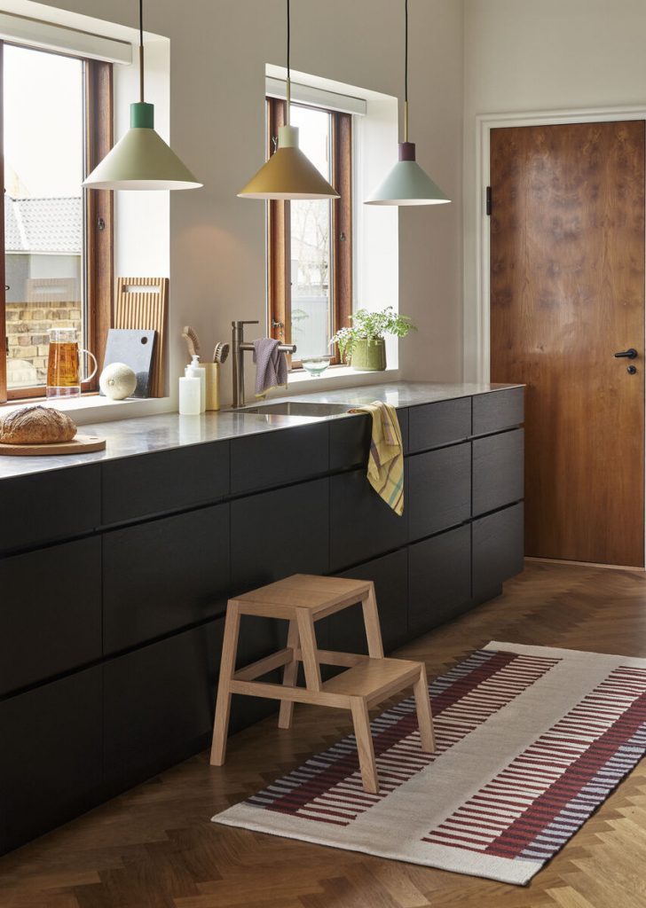 
                  
                    CRAYON Green Pendant Lamp
                  
                