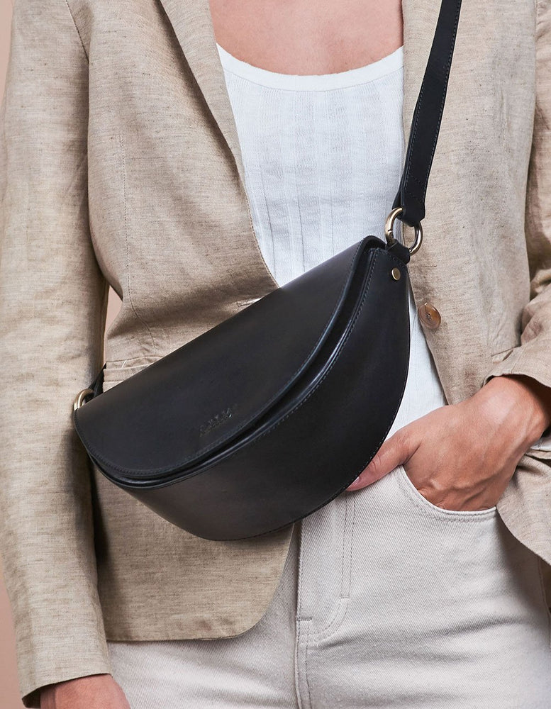 
                  
                    LAURA Black Classic Leather Bag
                  
                