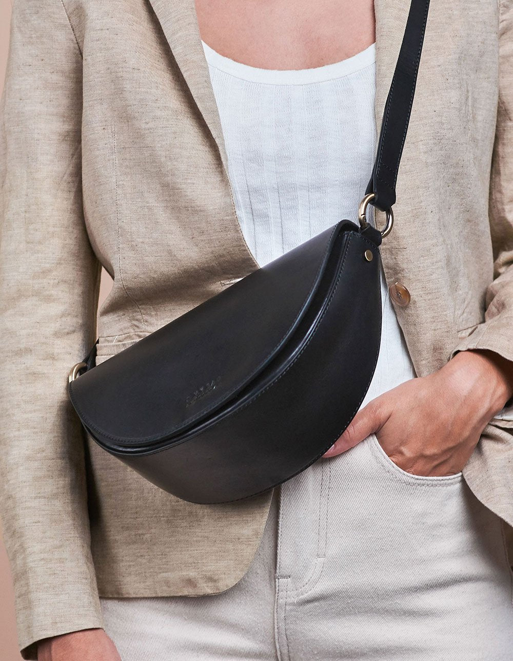 
                  
                    LAURA Black Classic Leather Bag
                  
                
