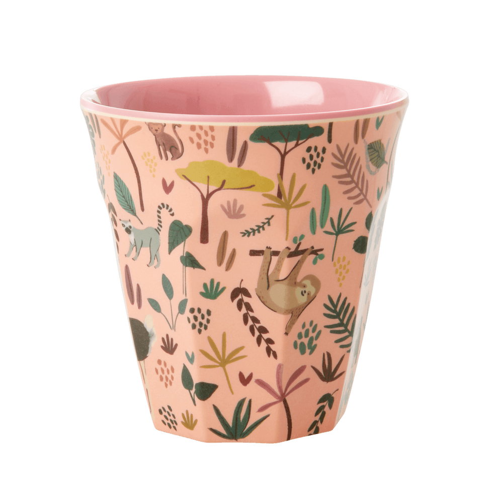 Mittlere korallenrote Tasse mit Dschungeltierdruck aus Melamin
