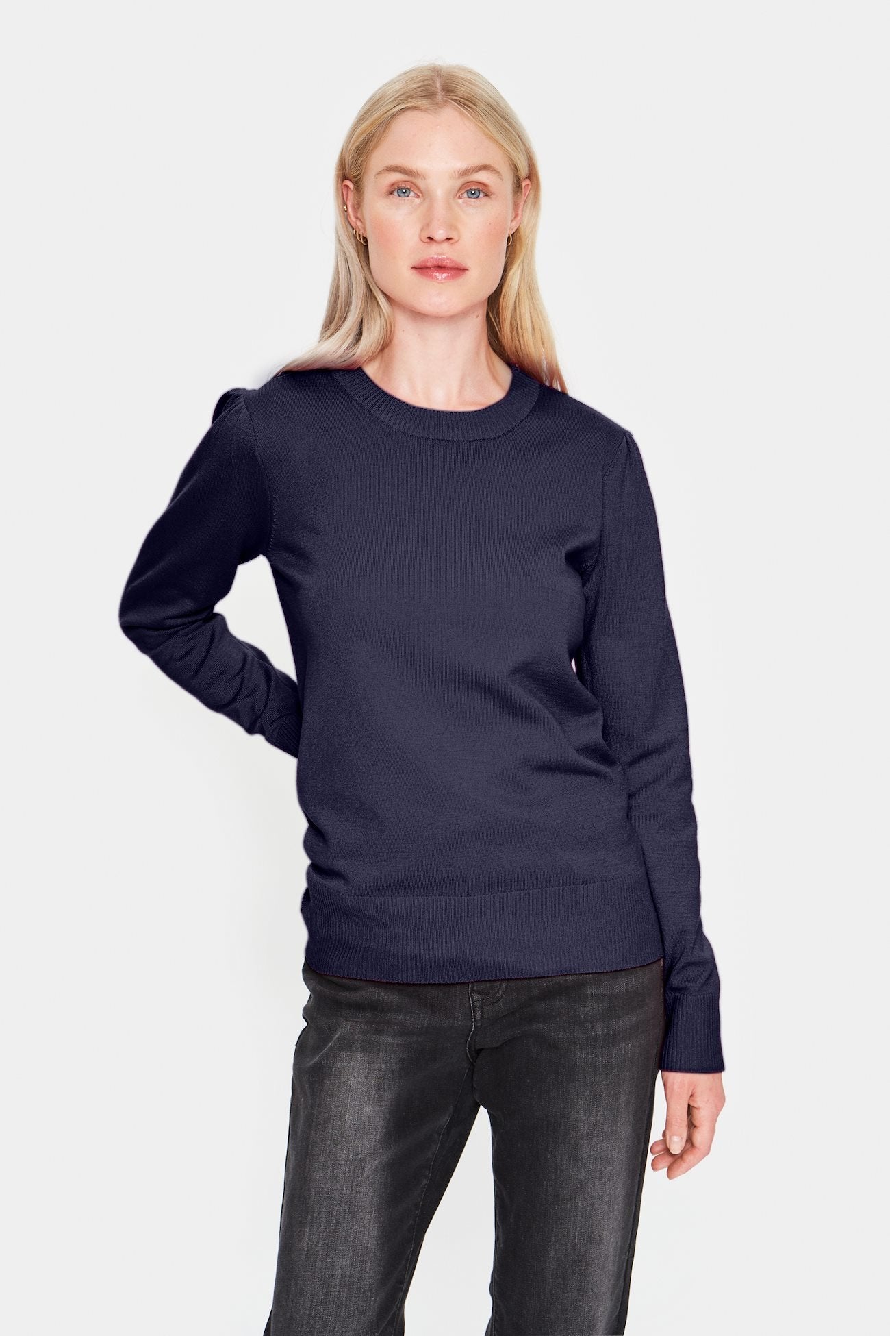 
                  
                    MILASZ Nachthimmel-Strickpullover
                  
                