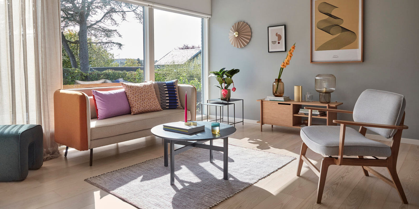 
                  
                    Gesprenkeltes Kissen aus 100 % Baumwolle in Beige, Braun, Lila und Gelb
                  
                
