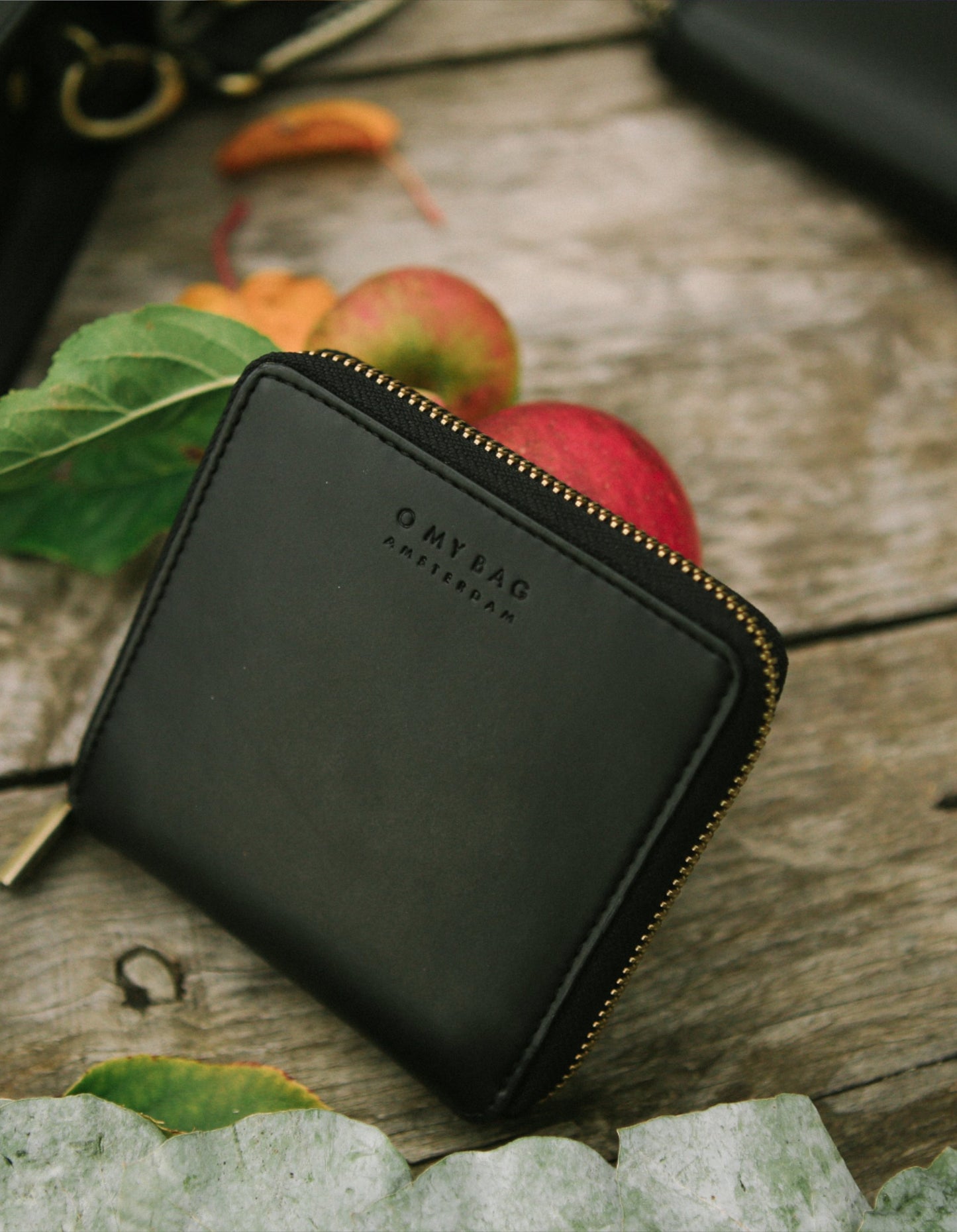 
                  
                    SONNY Black Square Apple Leather Wallet
                  
                